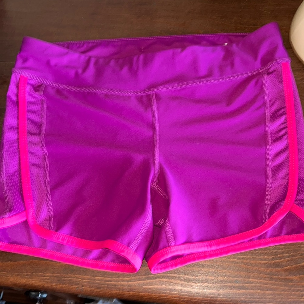 NWOT Performance Wear Size Medium